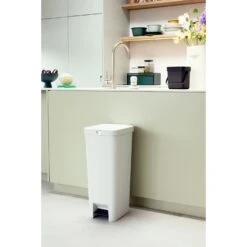 Brabantia StepUp Pedaalemmer 40 Liter Light Grey -Philips Shop 102 0009 3 1