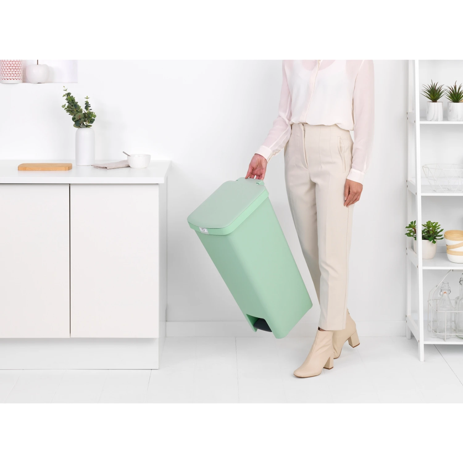 Brabantia StepUp Pedaalemmer 40 Liter Jade Groen 6 Brabantia StepUp Pedaalemmer 40 Liter Jade Groen - Afbeelding 4