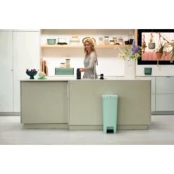 Brabantia StepUp Pedaalemmer 40 Liter Jade Groen 13 Brabantia StepUp Pedaalemmer 40 Liter Jade Groen -Philips Shop 102 0108 6 1