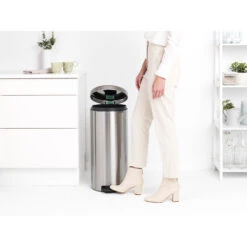 Brabantia Newicon Pedaalemmer 30 L Mat Staal -Philips Shop 102 1822 4 1