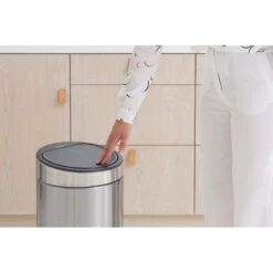 Brabantia Touch Bin Afvalemmer 30 L Mat Staal -Philips Shop 102 5462 7 1
