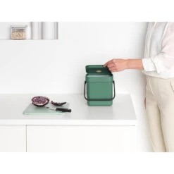 Brabantia Sort & Go Afvalbakje 3 L Fir Groen 10 Brabantia Sort & Go Afvalbakje 3 L Fir Groen -Philips Shop 102 9865 4 2 1